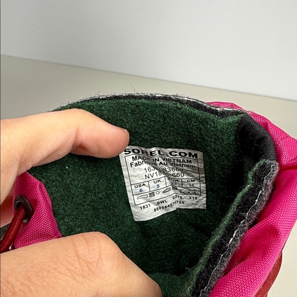 Sorrel flurry pink and black winter snow boots size youth 6 - Picture 8 of 10